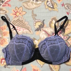 Betsy Johnson lace bra 32D